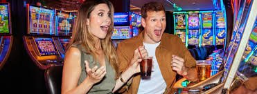 Tampilan mobile slot828 dengan harta hijau